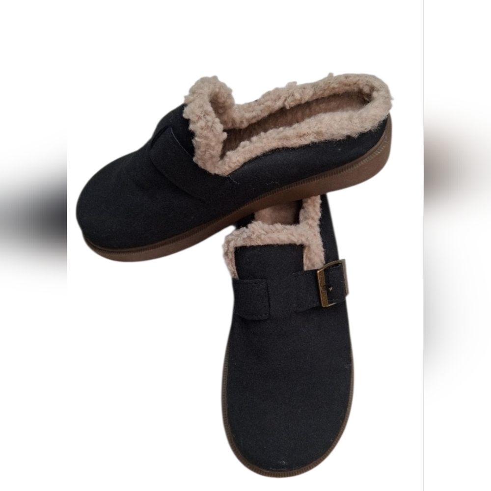 NWOT GC Zueco Vallery de Shoes Cozy Black Slip-On Shoes with Faux Fur Lining